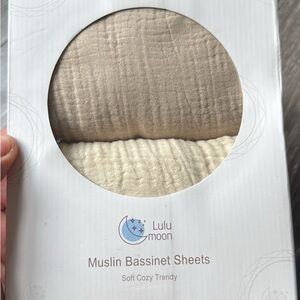 Muslin Bassinet Sheets - Tan and Cream